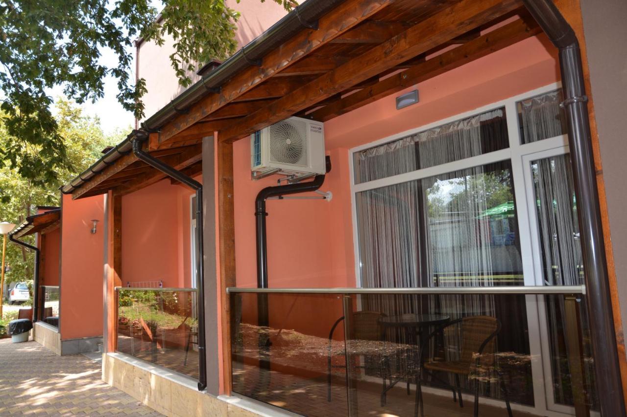 Hotel Neva Kiten  Exterior foto