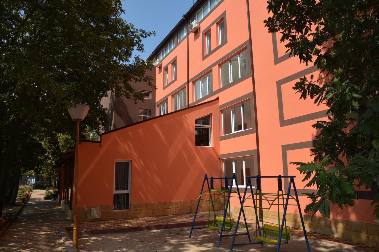 Hotel Neva Kiten  Exterior foto