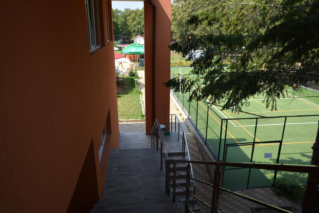 Hotel Neva Kiten  Exterior foto
